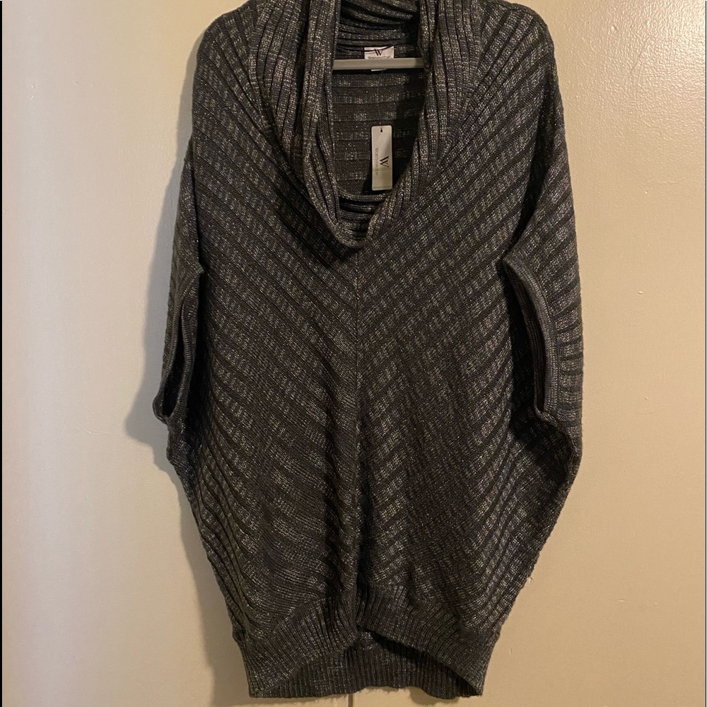 🔥New XL black & silver poncho with arm holes by Worthington.